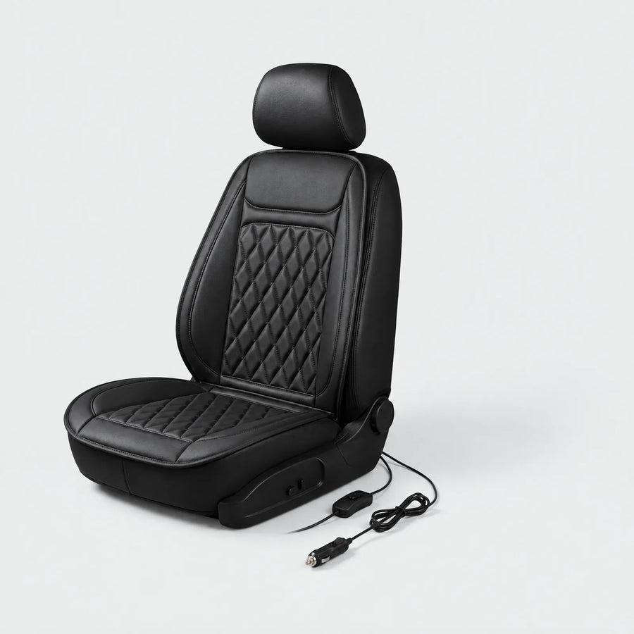 Alpenwarm beheizte Sitzauflage auf einem Autositz mit 12-V-Stecker und Schalter